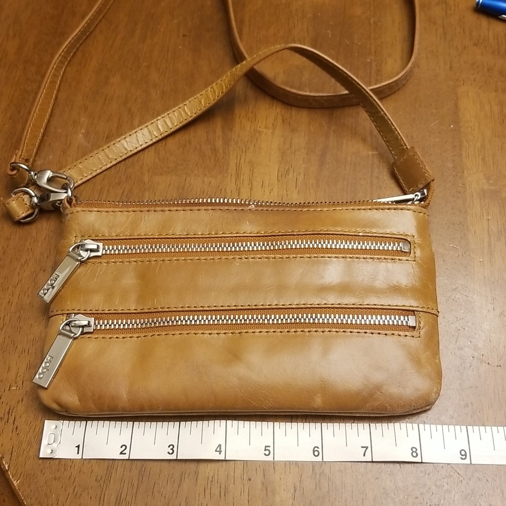 Small tan Hobo cross body bag